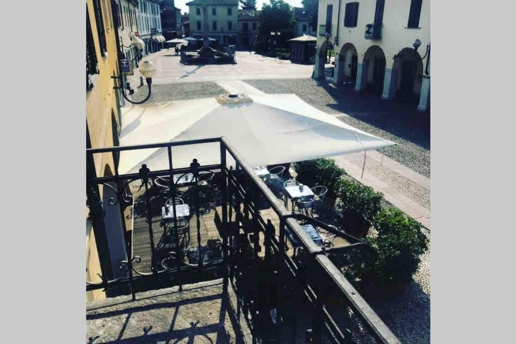 Green Appartamenti I Portici Nel Centro Storico Melzo Eksteriør billede
