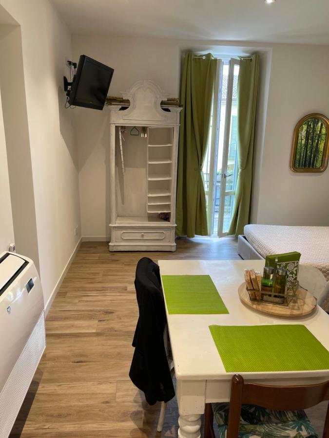 Green Appartamenti I Portici Nel Centro Storico Melzo Eksteriør billede